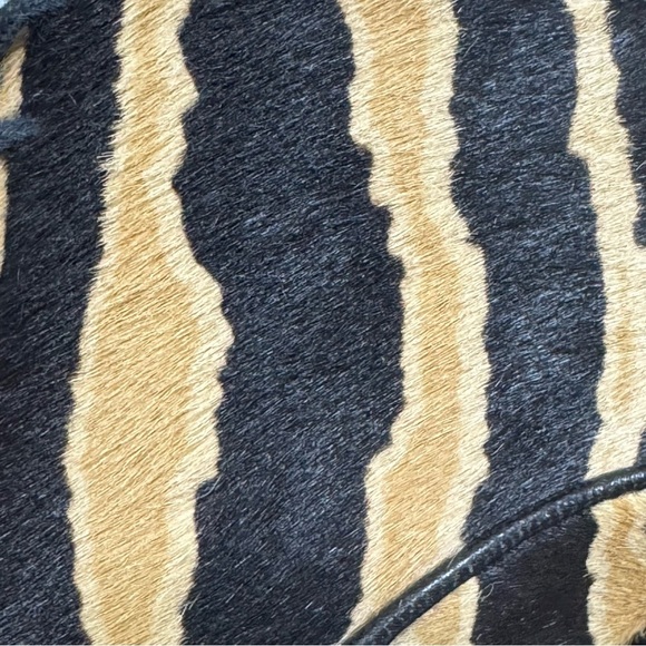 GUCCI Pony Hair Napa Leather Tiger Print Platform ankle booties Size 37 (7) EUC - Picture 17 of 17